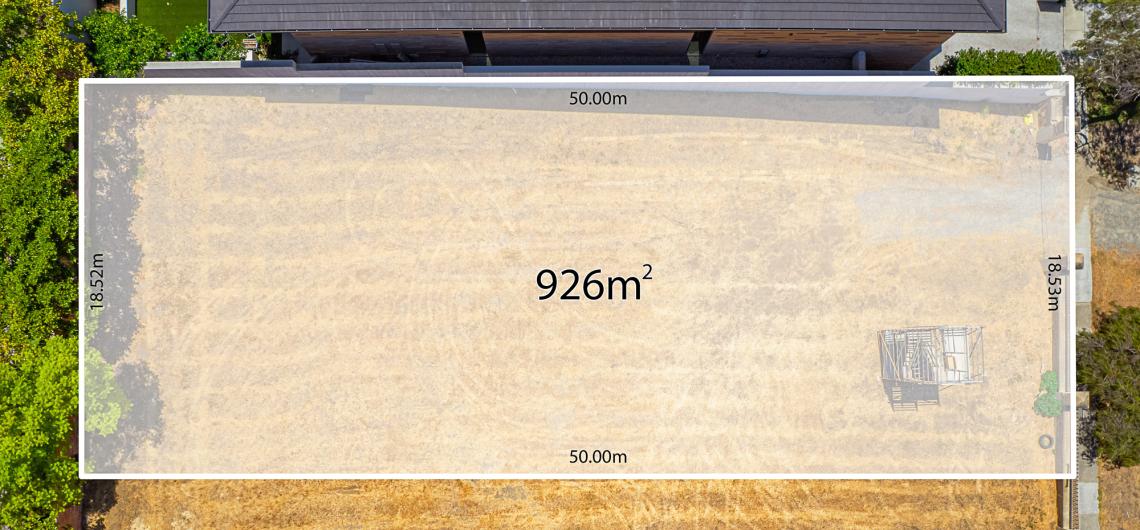 image for A LANDMARK PARKSIDE LANDHOLDING - RIVER & SKYLINE