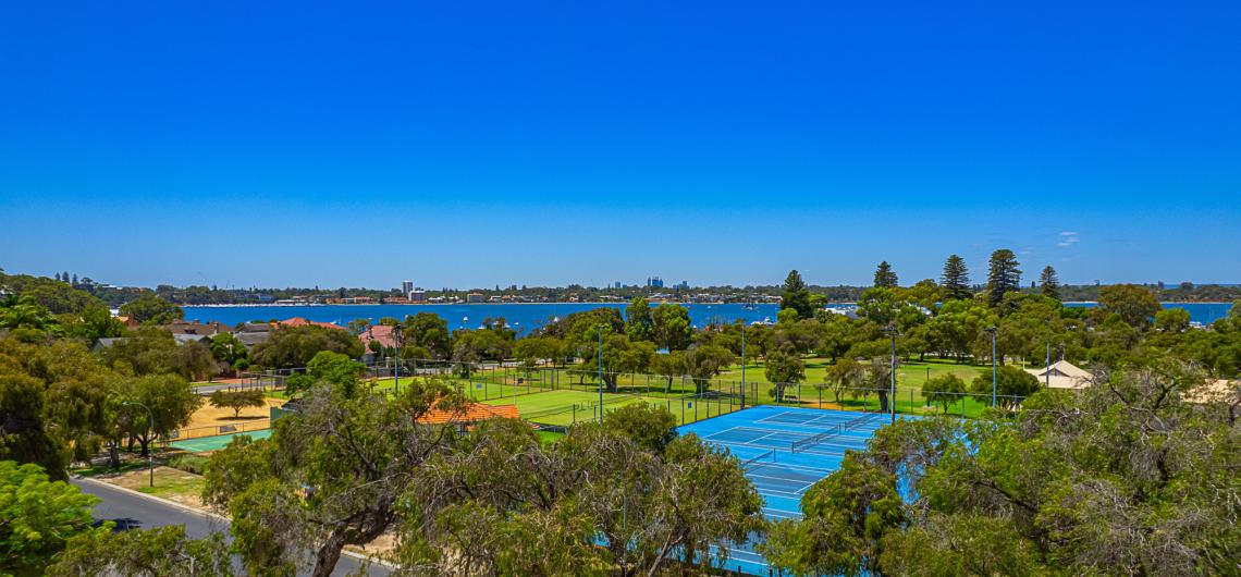 image for A LANDMARK PARKSIDE LANDHOLDING - RIVER & SKYLINE
