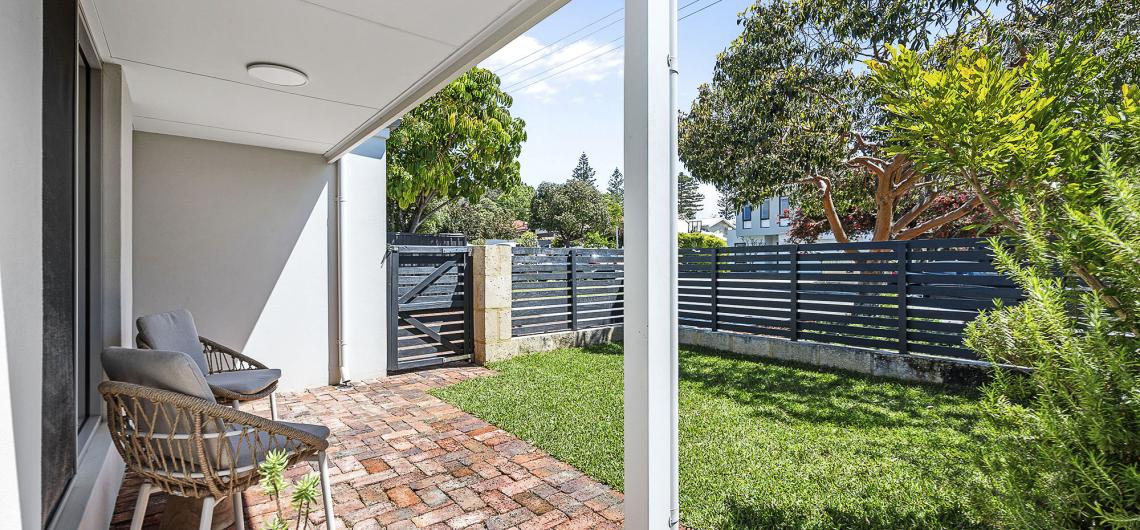 image for EFFORTLESS LIVING