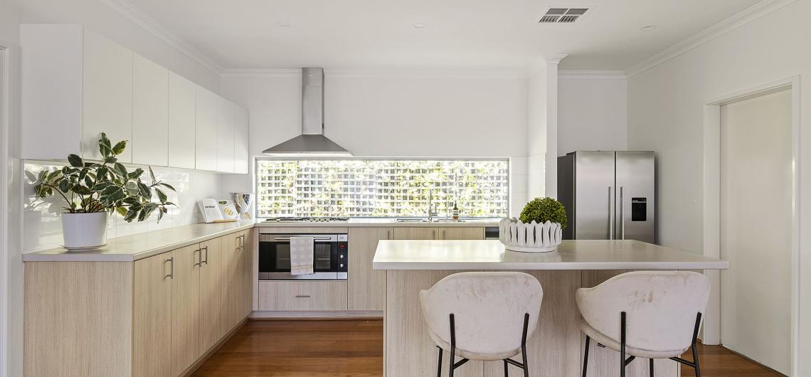 image for EFFORTLESS LIVING