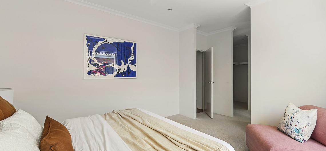 image for EFFORTLESS LIVING